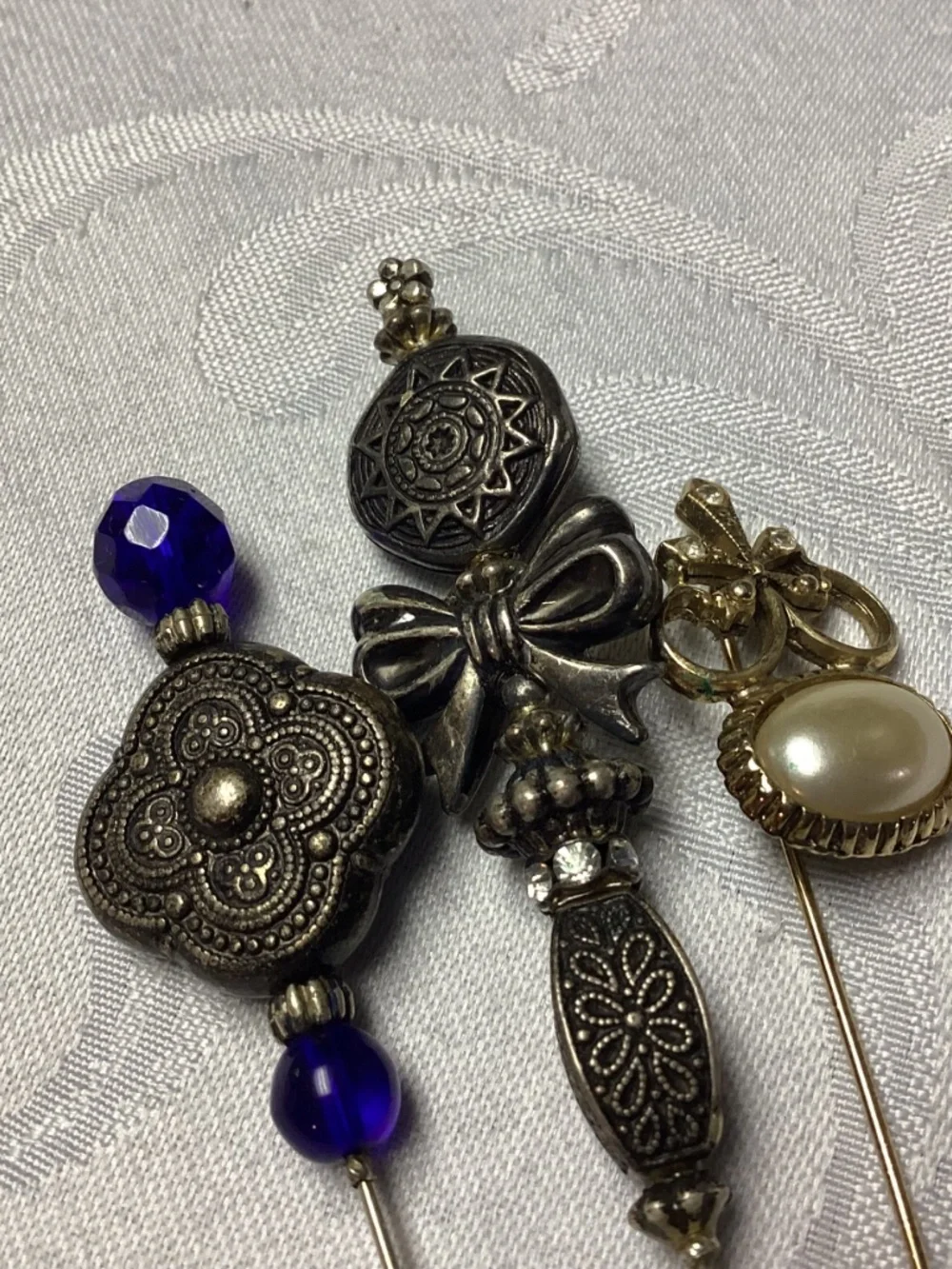 STICK PIN.  BROOCH. LOT HAT PIN. UNIQUE 3 TOTAL